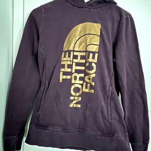 The North Face Women's Sweater in Black and Gold